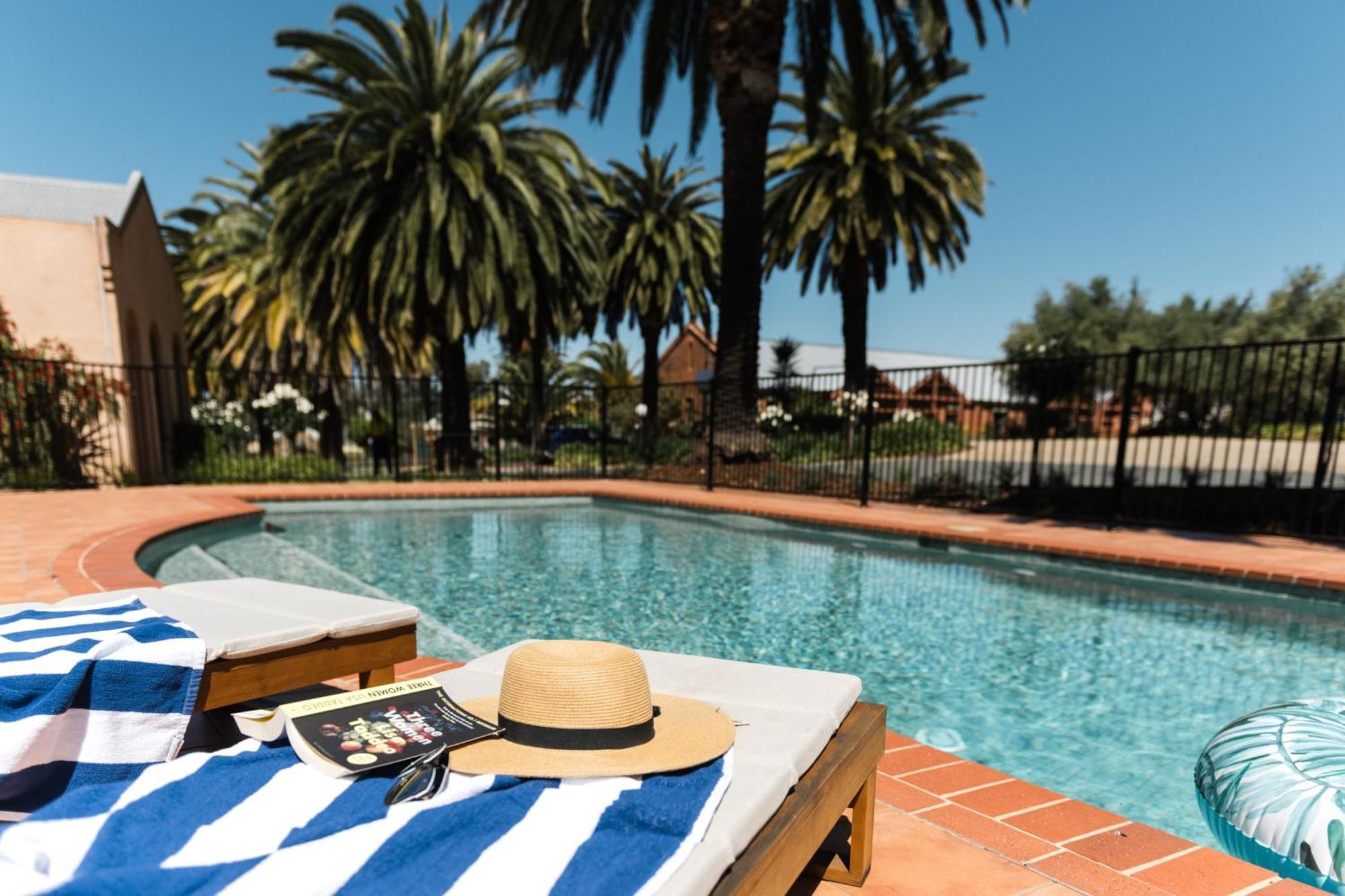 Tuileries At De Bortoli Rutherglen Exterior photo